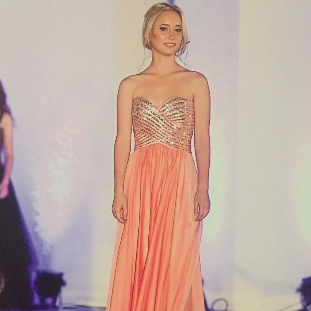 Prom or evening dress